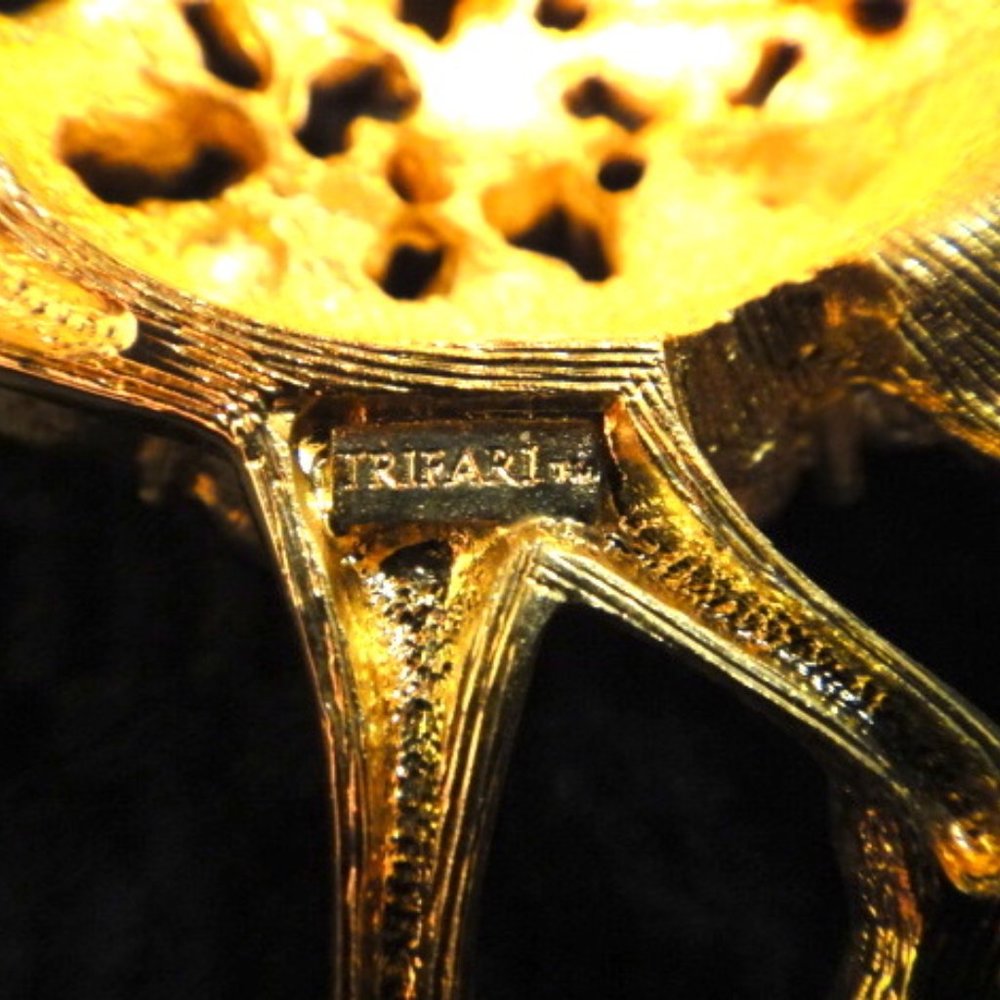 Trifari Brooch VTG - Picture 8 of 9